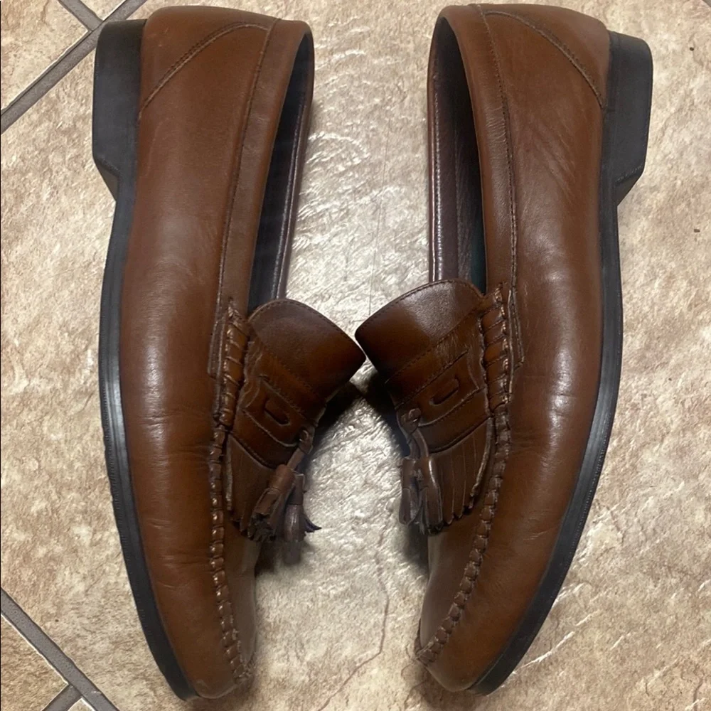 Florsheim Men's 8 1/2 Brown Loafers Business Professional Office Comfortable
